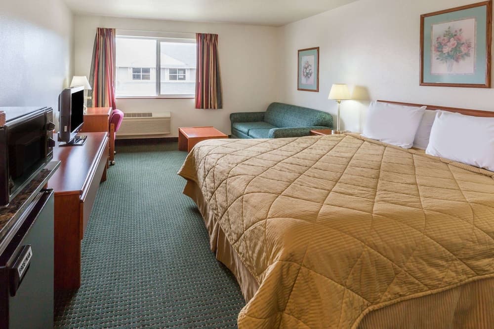 Travelodge Suites by Wyndham Newberg gallery photo in Newberg, OR — image 90