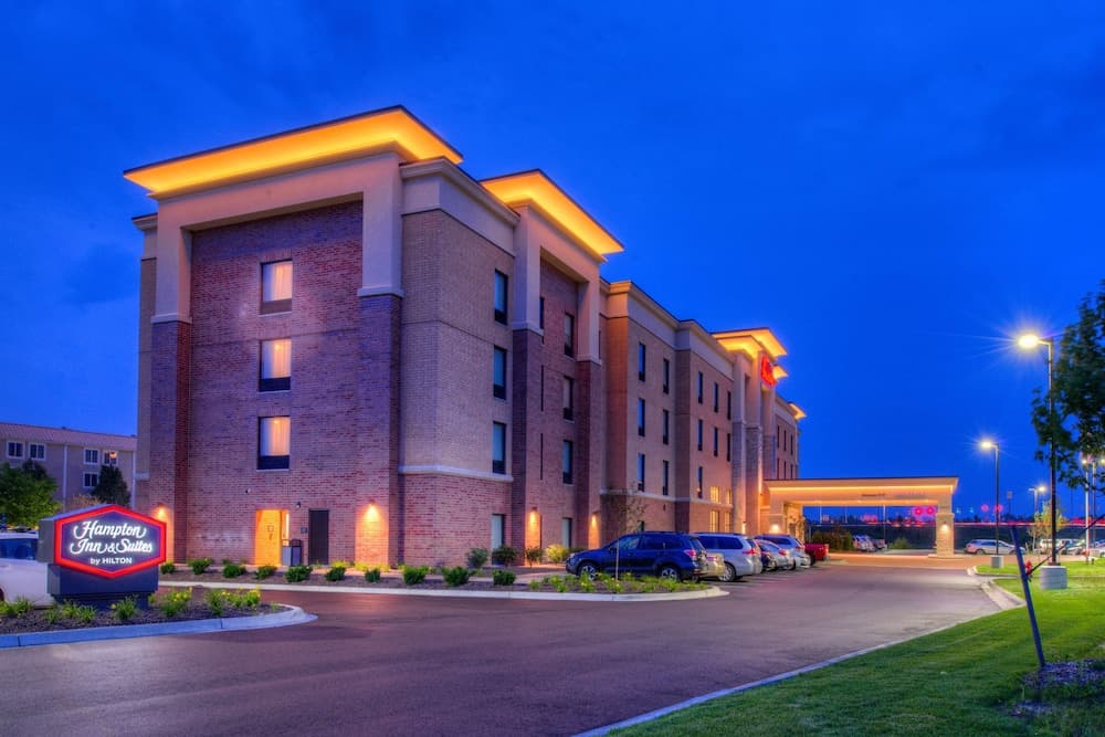 Hampton Inn & Suites Wixom gallery photo in Wixom, MI — image 46