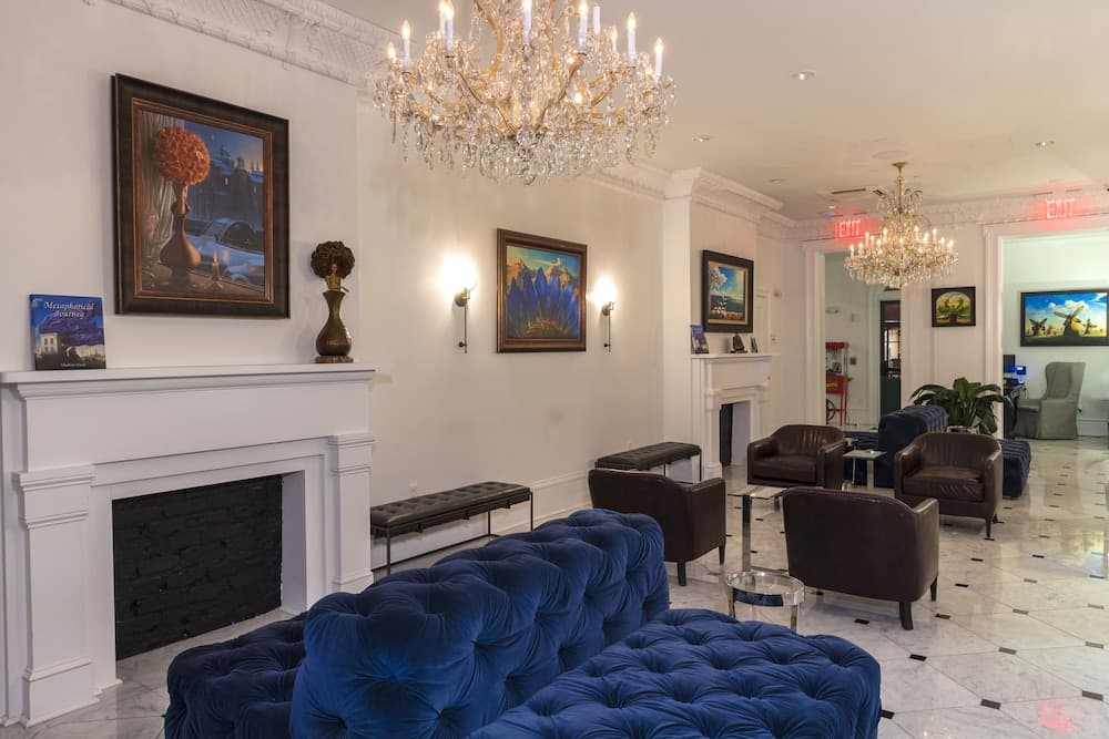 Royal Frenchmen Hotel and Bar interior in New Orleans, LA — gallery photo 2
