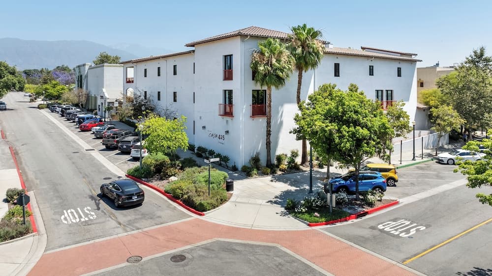 Hotel Casa 425 + Lounge featured exterior or lobby in Claremont, CA — similar hotel