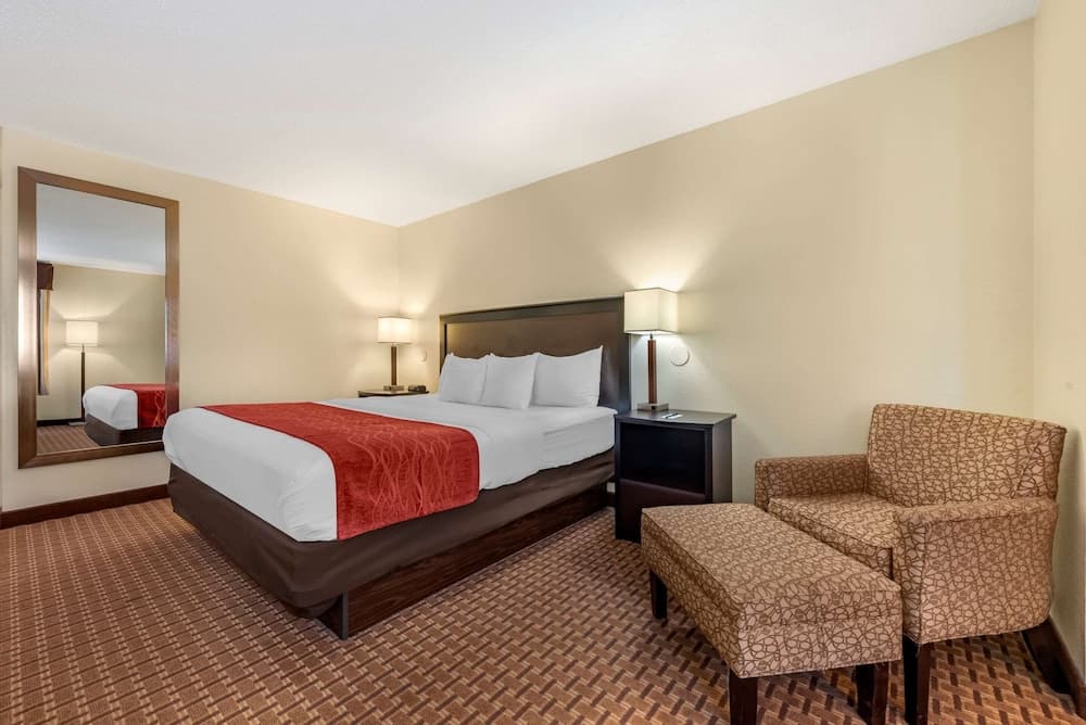 Comfort Inn & Suites Warsaw near US-30 gallery photo in Warsaw, IN — image 20