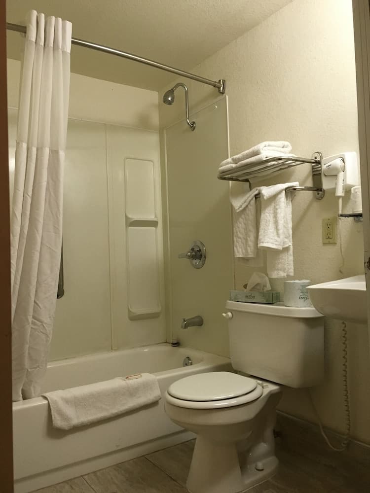 Travelodge by Wyndham Fairfield/Napa Valley gallery photo in Fairfield, CA — image 14