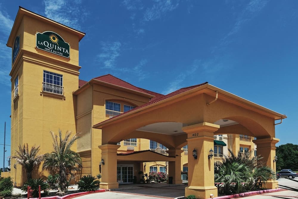 La Quinta Inn & Suites by Wyndham Livingston — hotel in Livingston, Texas