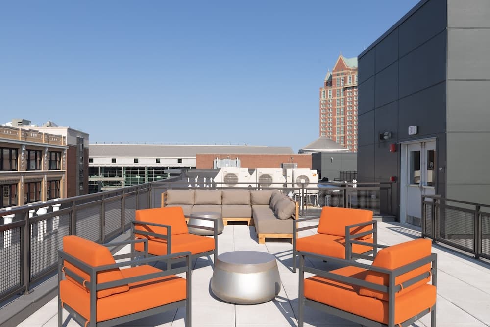 Global Luxury Suites Downtown Providence gallery photo in Providence, RI — image 42