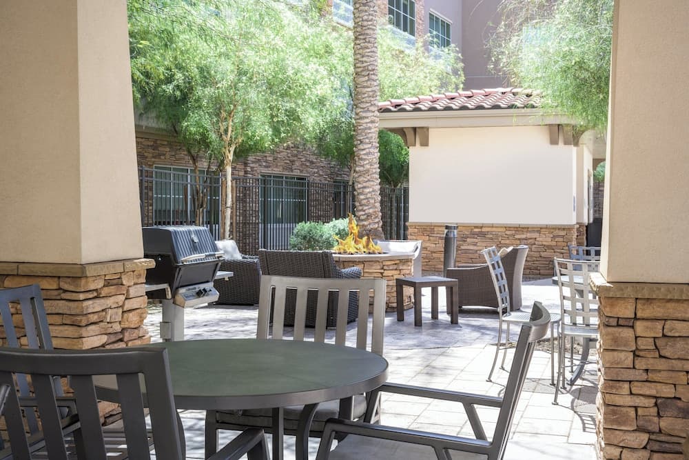 Holiday Inn Express & Suites Phoenix East - Gilbert by IHG gallery photo in Gilbert, AZ — image 46