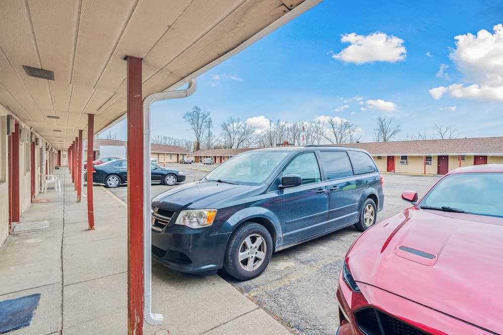 Flint Motel by OYO MI Near I-475 gallery photo in Flint, MI — image 27