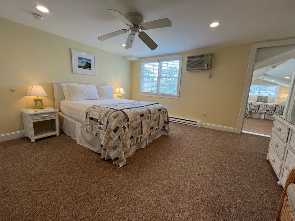 Beach Breeze Inn gallery photo in Falmouth, MA — image 47