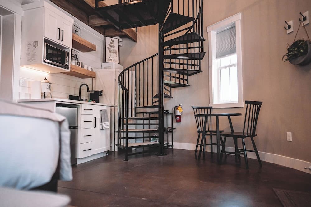 Silo Suites interior in La Verkin, UT — gallery photo 2