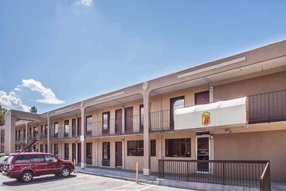 Super 8 by Wyndham Camp Springs/Andrews AFB DC Area featured exterior or lobby in Suitland, MD — similar hotel