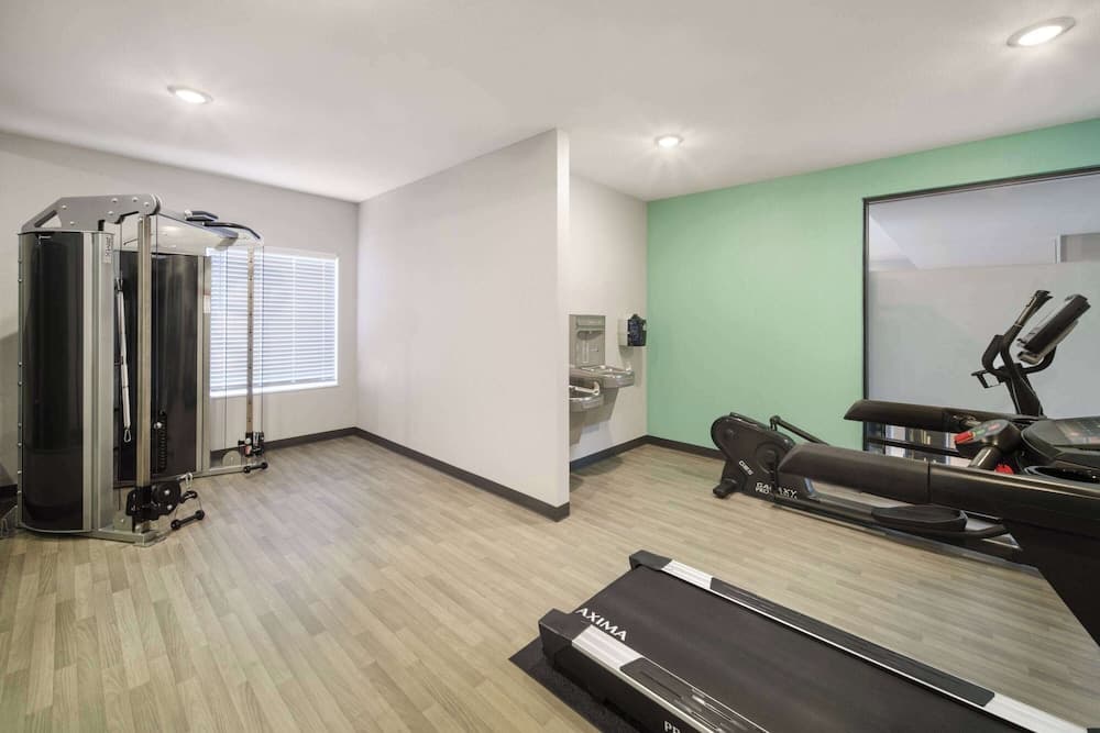 Echo Suites Extended Stay By Wyndham Johnson City Medical Cr gallery photo in Johnson City, TN — image 26