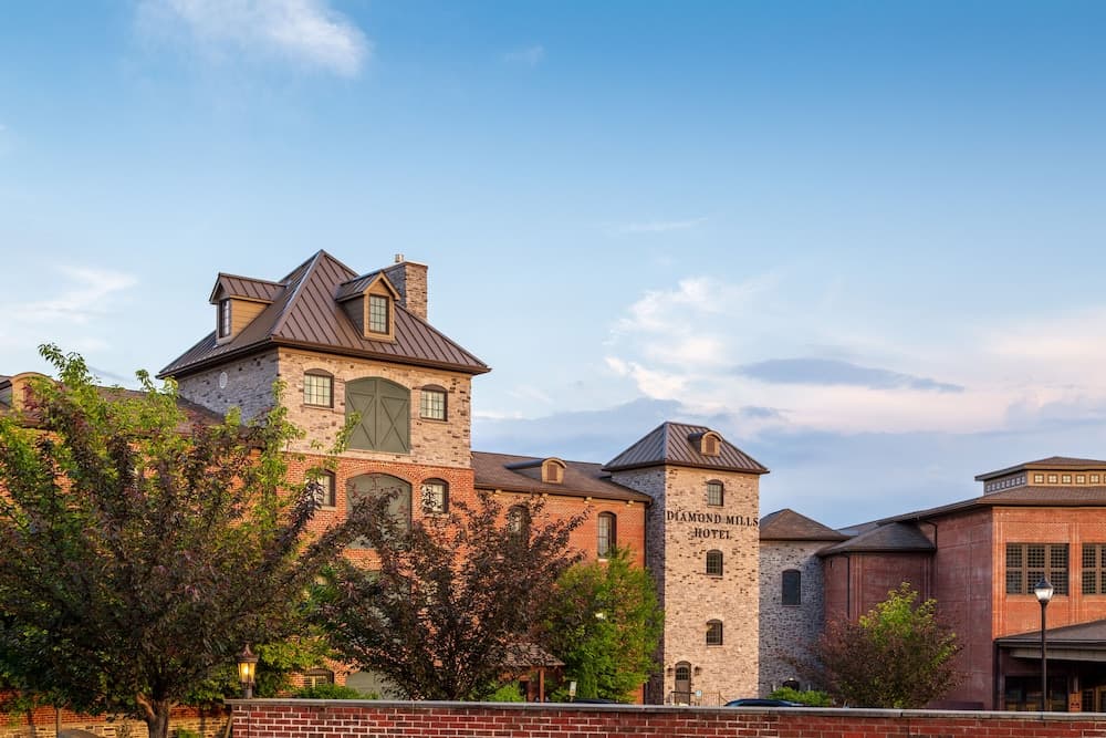 Diamond Mills Resort featured exterior or lobby in Saugerties, NY — similar hotel