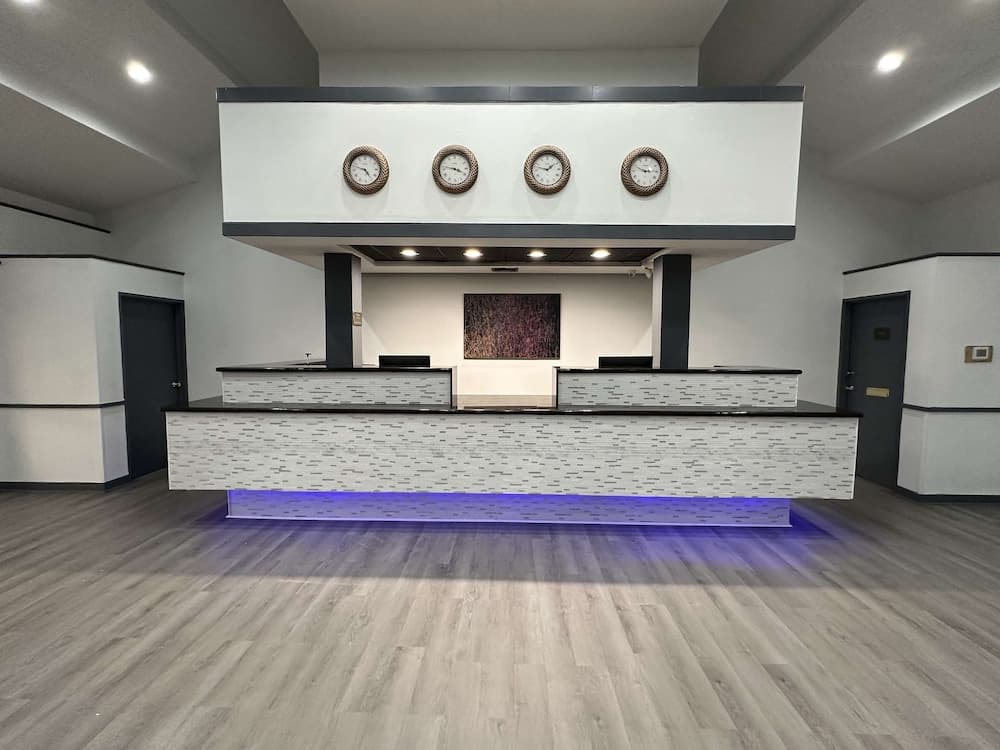 SureStay Plus by Best Western Mobile I-65 interior in Mobile, AL — gallery photo 2