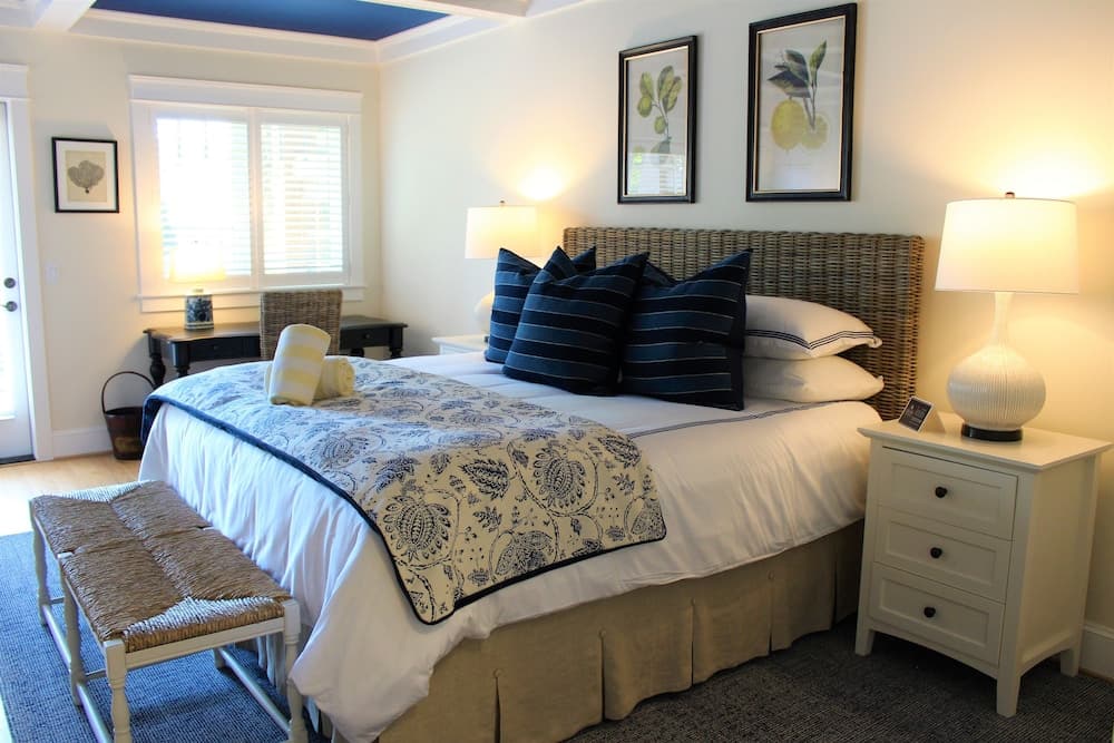 The Inn at Pleasant Beach gallery photo in Bainbridge Island, WA — image 30