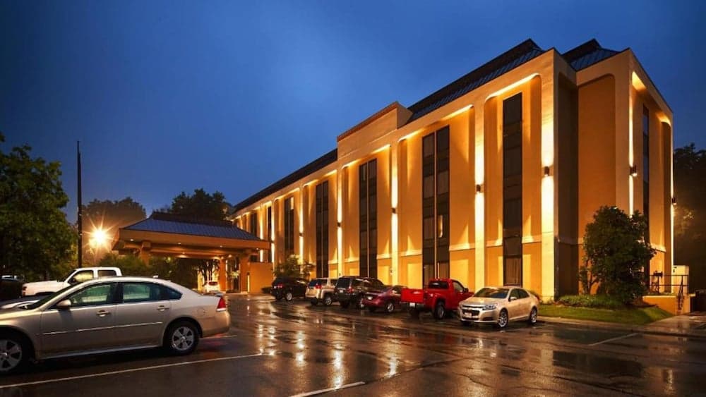 Days Inn by Wyndham Englewood Dayton Airport featured exterior or lobby in Englewood, OH — similar hotel