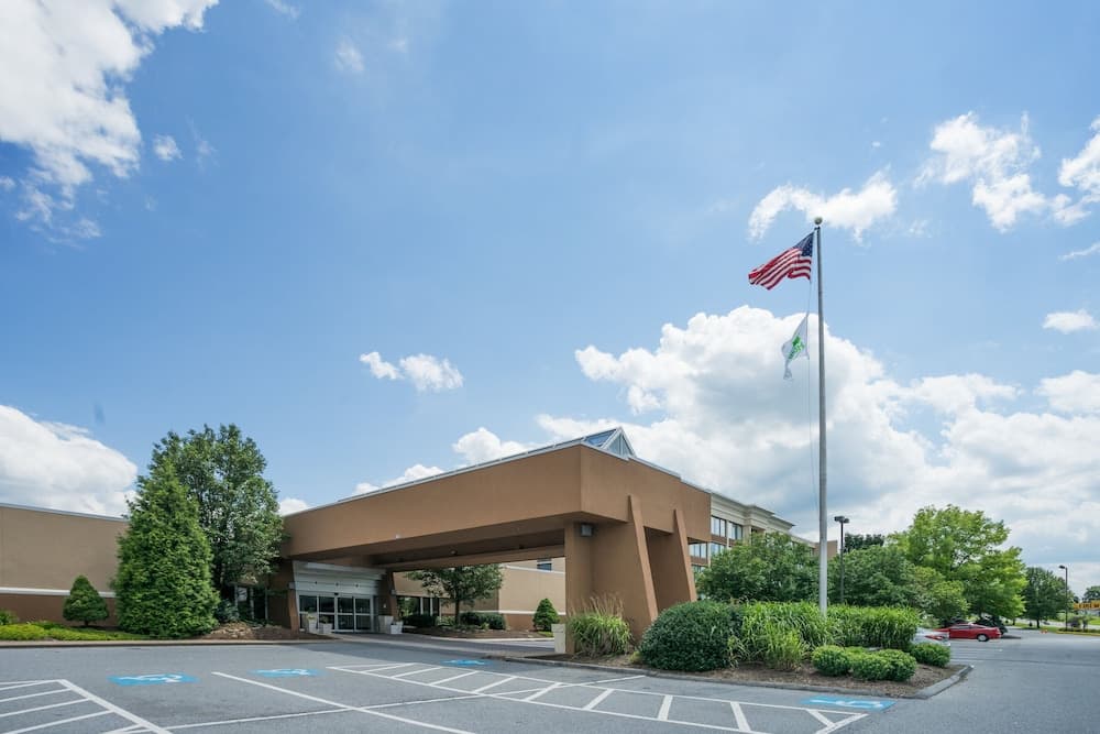 Holiday Inn Harrisburg - Hershey Area, I-81 by IHG gallery photo in Grantville, PA — image 27