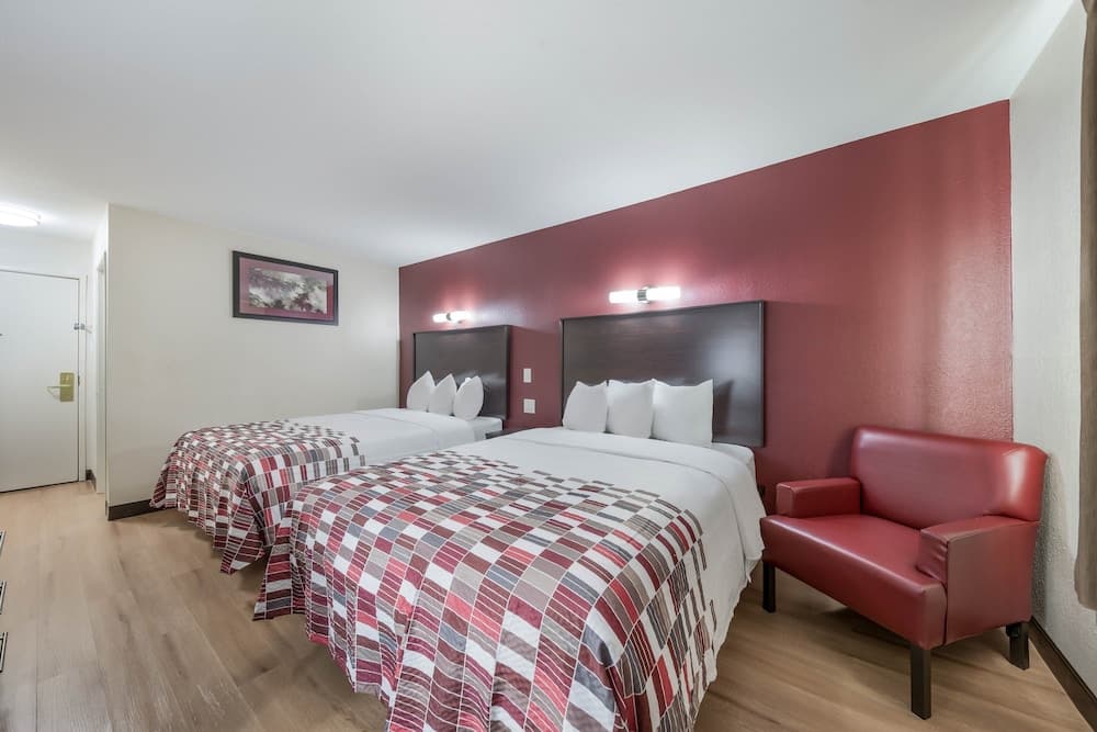 Red Roof Inn & Suites Denton gallery photo in Denton, TX — image 25