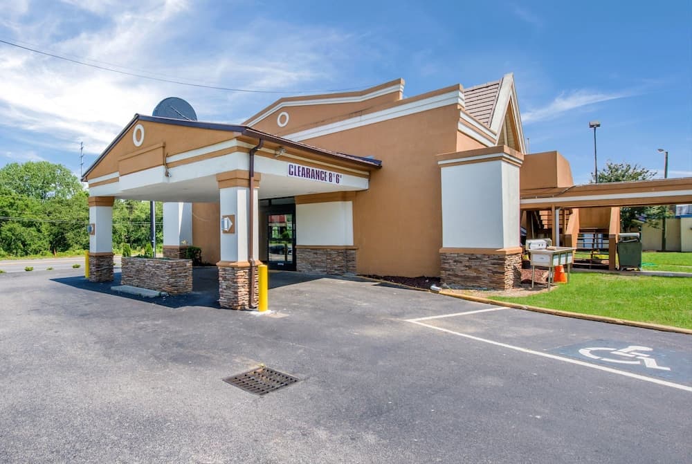 Red Roof Inn Gastonia gallery photo in Gastonia, NC — image 6