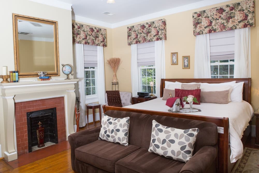 Burke Manor Inn & Pavilion gallery photo in Gibsonville, NC — image 17