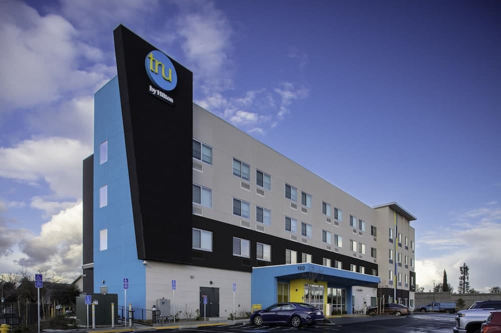 Tru By Hilton Manteca, Ca gallery photo in Manteca, CA — image 20