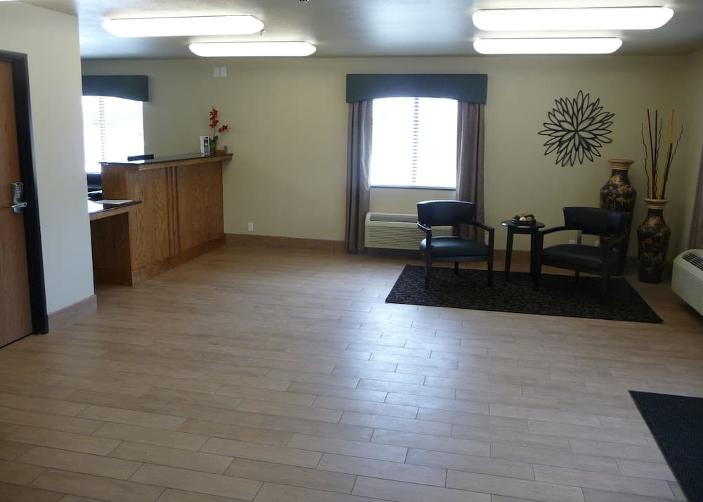 Travelodge by Wyndham Livonia interior in Livonia, LA — gallery photo 2