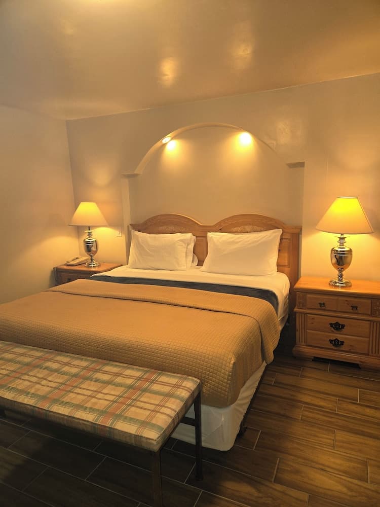 Payson Inn & Suites property views in Payson, AZ — gallery photo 3