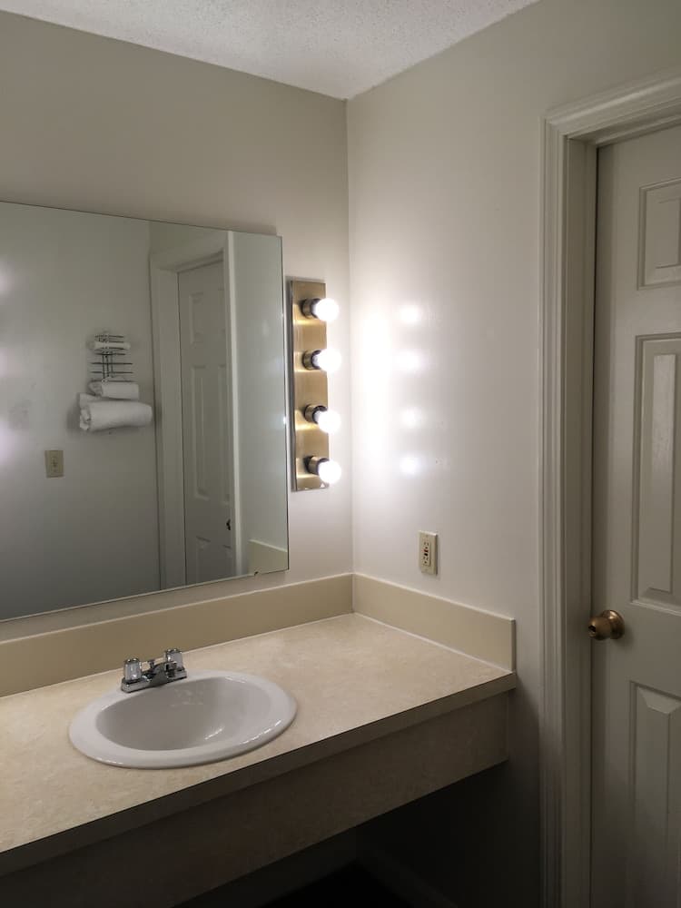 Gold Star Inn & Suites gallery photo in Groton, CT — image 7
