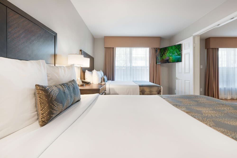 Chase Suites Brea-Fullerton - North Orange County gallery photo in Brea, CA — image 12
