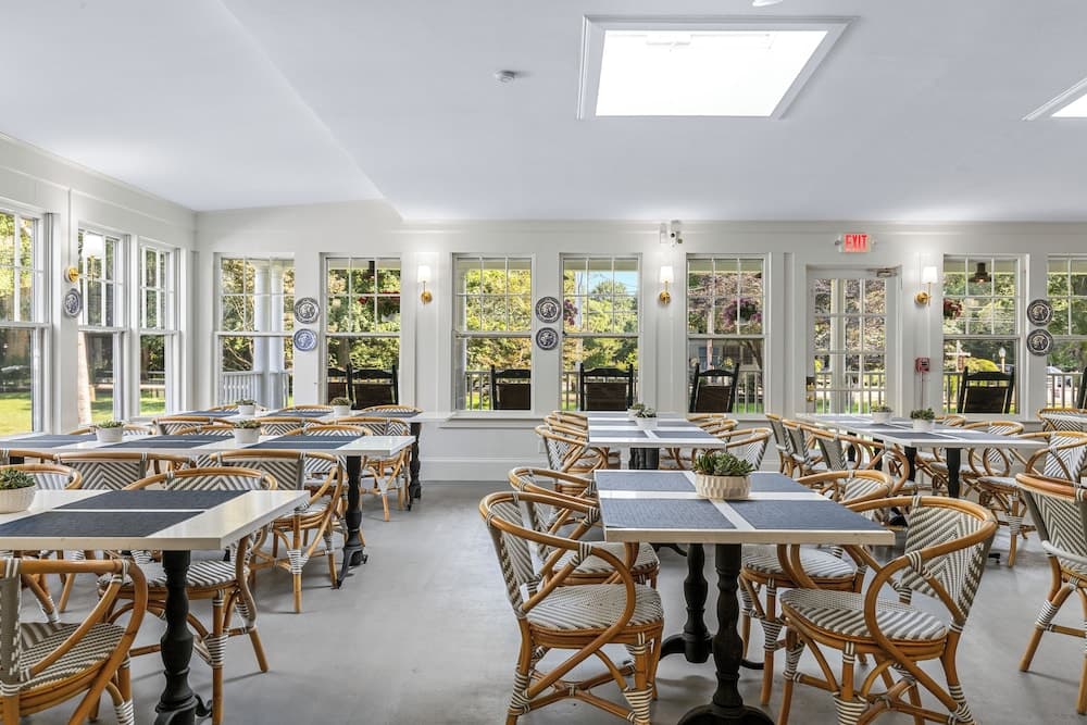 Charm on Main interior in Brewster — gallery photo 2