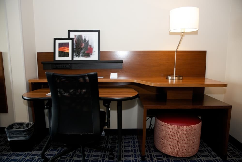 Fairfield Inn & Suites Lynchburg Liberty University property views in Lynchburg, VA — gallery photo 3