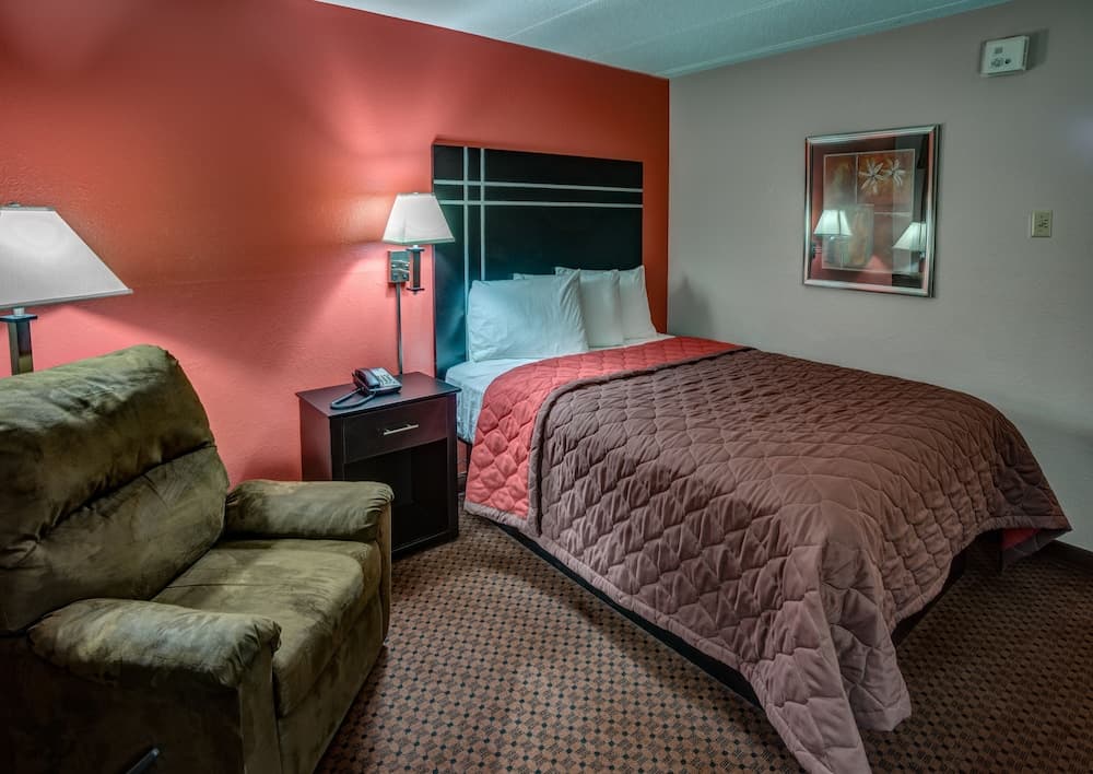 Prime Rate Inn interior in Burnsville, MN — gallery photo 2