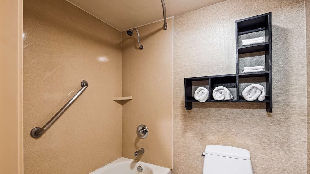 Best Western Brentwood Inn gallery photo in Brentwood, CA — image 5
