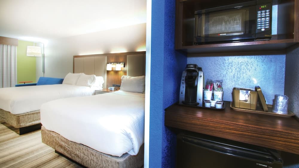 Holiday Inn Express Hotel & Suites Magnolia-Lake Columbia by IHG property views in Magnolia, AR — gallery photo 3