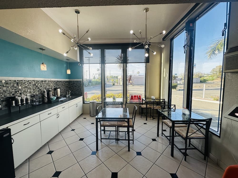 Casa Blanca Hotel - Orange property views in Orange, CA — gallery photo 3