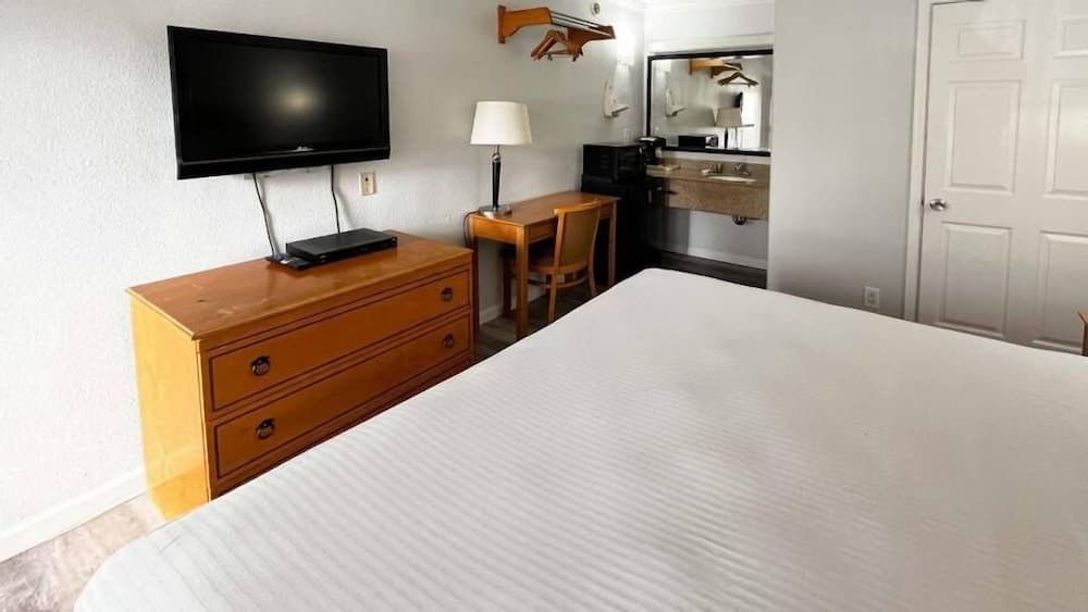 Motel 6 San Francisco, CA - Lombard Street property views in San Francisco, CA — gallery photo 3