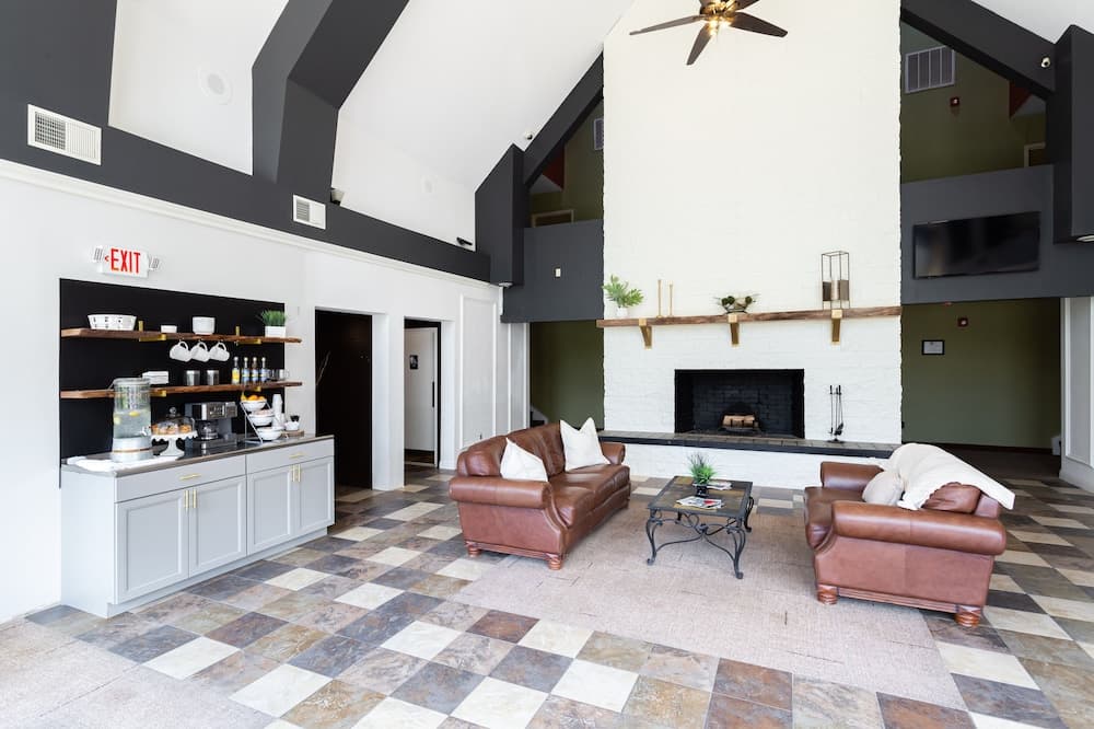 Carolina Pine Inn interior in Pinebluff, NC — gallery photo 2