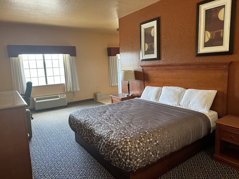 HiWay Inn Express property views in Hugo, OK — gallery photo 3