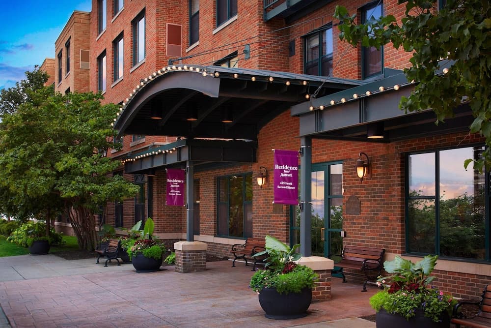 Residence Inn Minneapolis Downtown at The Depot by Marriott featured exterior or lobby in Minneapolis, MN — similar hotel