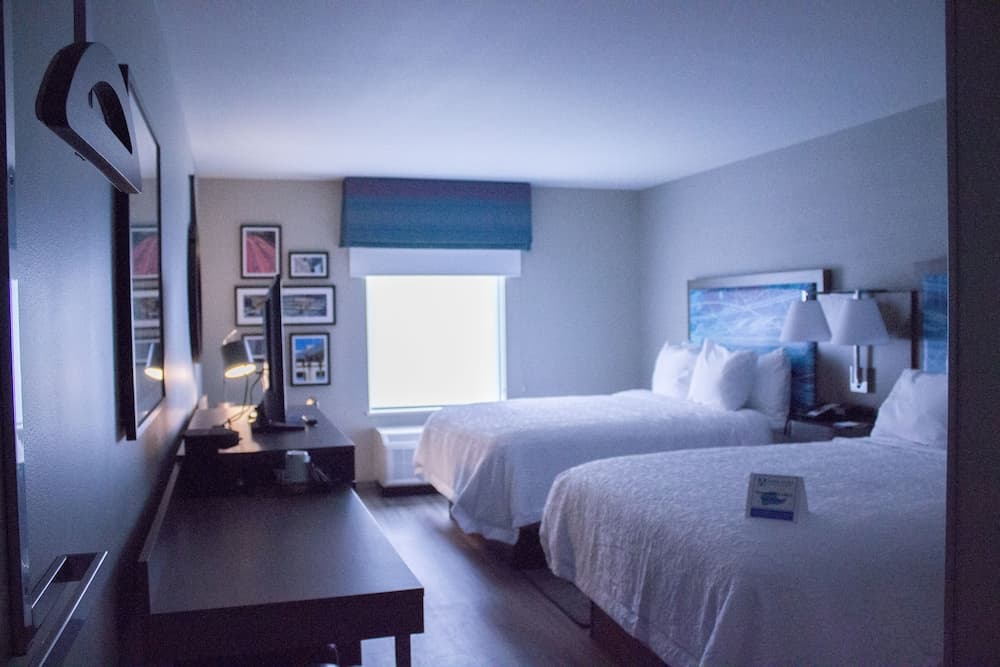 Hampton Inn & Suites Cranberry Pittsburgh property views in Cranberry Township — gallery photo 3