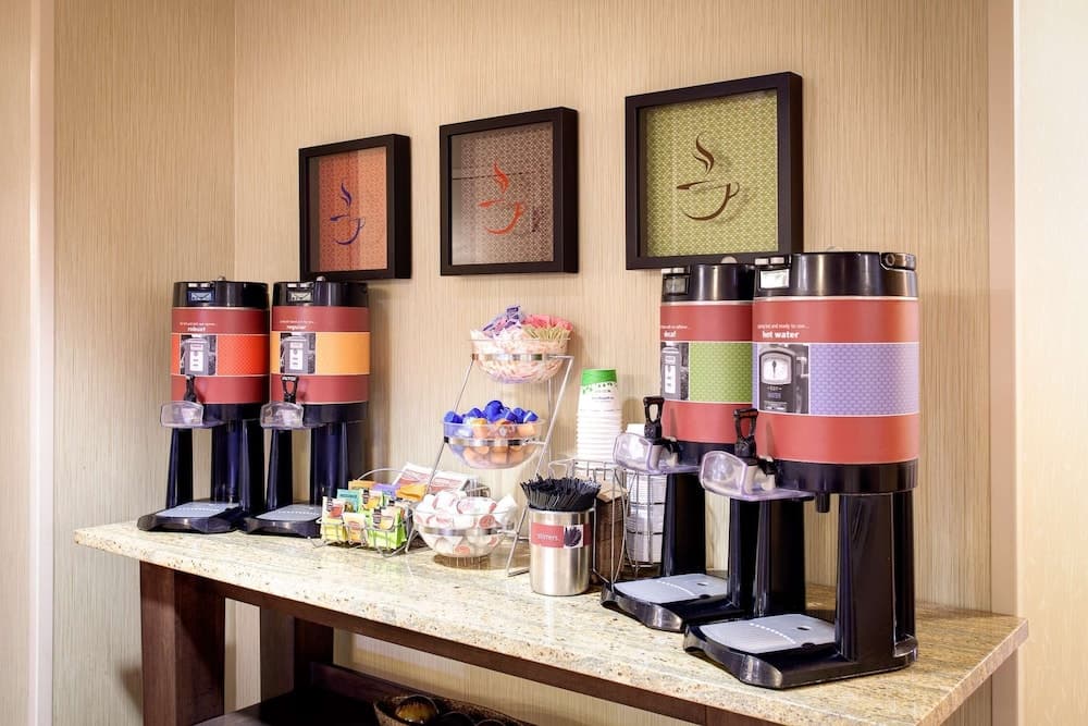 Hampton Inn & Suites Chicago/St. Charles gallery photo in St. Charles, IL — image 8