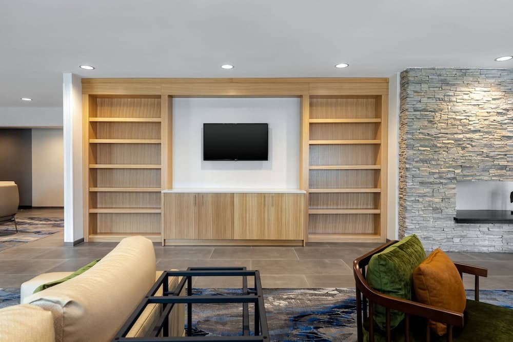 Fairfield Inn By Marriott Savannah Airport interior in Savannah, GA — gallery photo 2