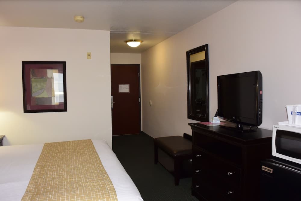 Travelodge Suites by Wyndham Newberg gallery photo in Newberg, OR — image 96