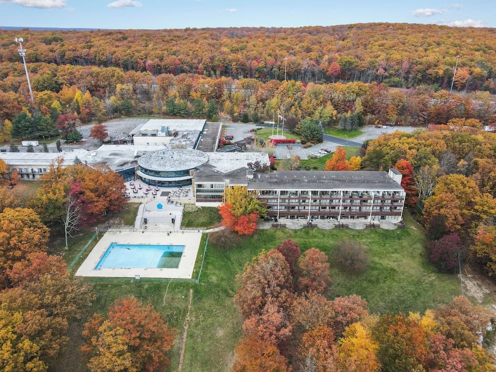 Mountain Laurel Resort featured exterior or lobby in White Haven, PA — similar hotel