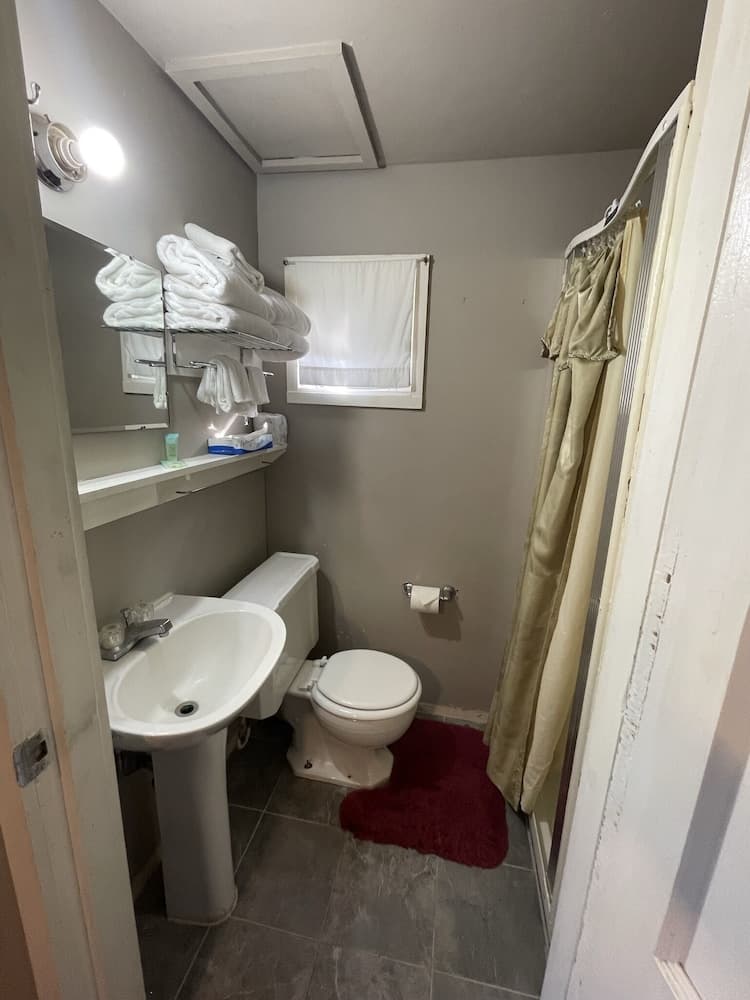 Sunset Motel property views in Lake City, MN — gallery photo 3