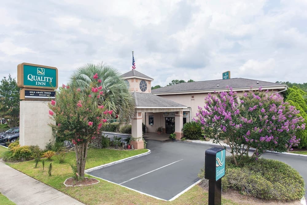 Quality Inn Goose Creek - Charleston featured exterior or lobby in Goose Creek, SC — similar hotel