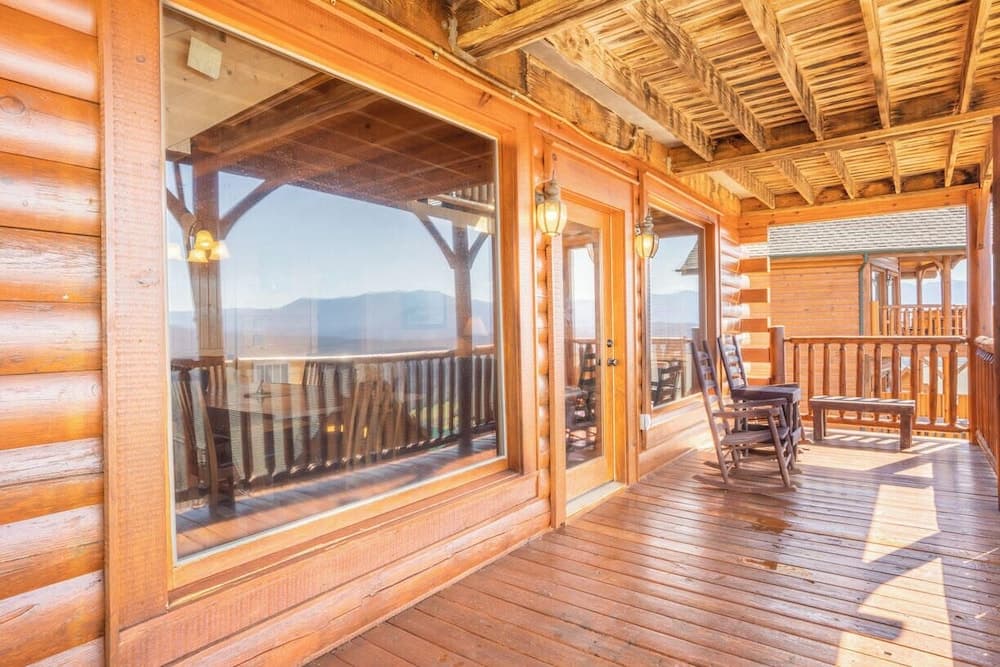 Top of the World property views in Sevierville, TN — gallery photo 3