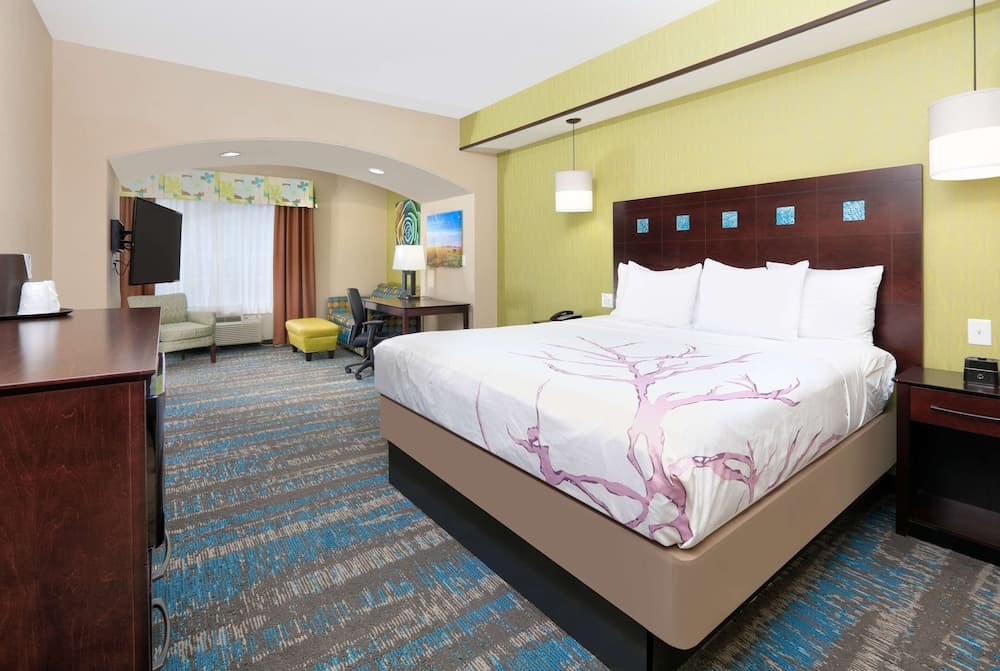 La Quinta Inn & Suites by Wyndham Dallas Grand Prairie South gallery photo in Grand Prairie, TX — image 46