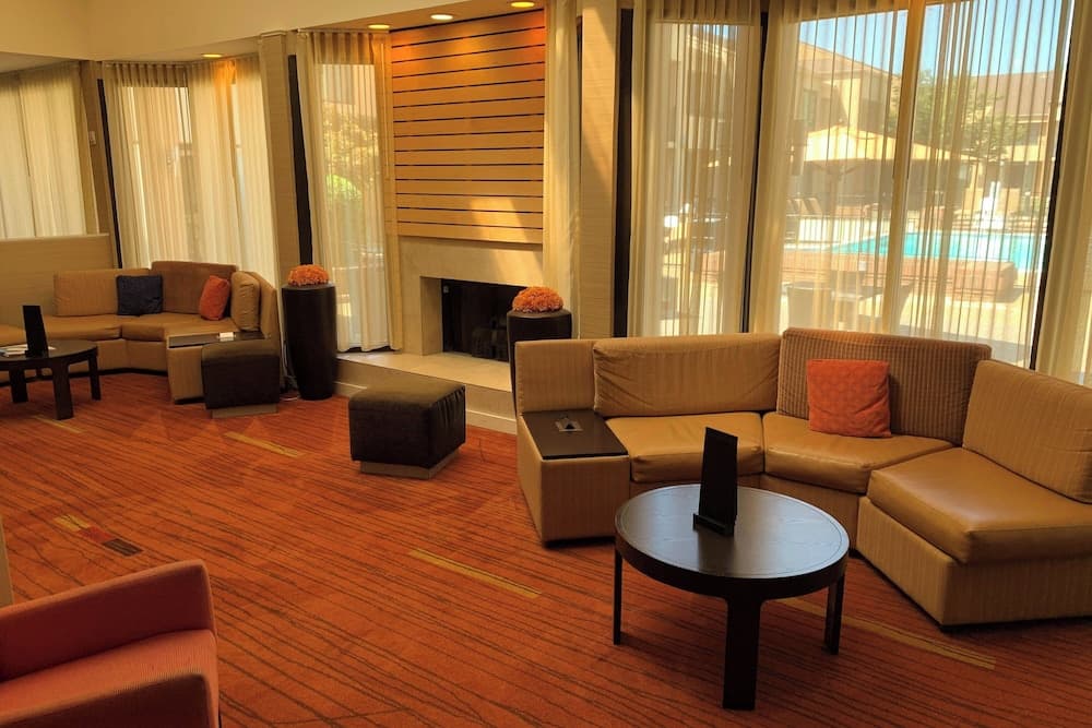 Courtyard by Marriott Columbus property views in Columbus, GA — gallery photo 3