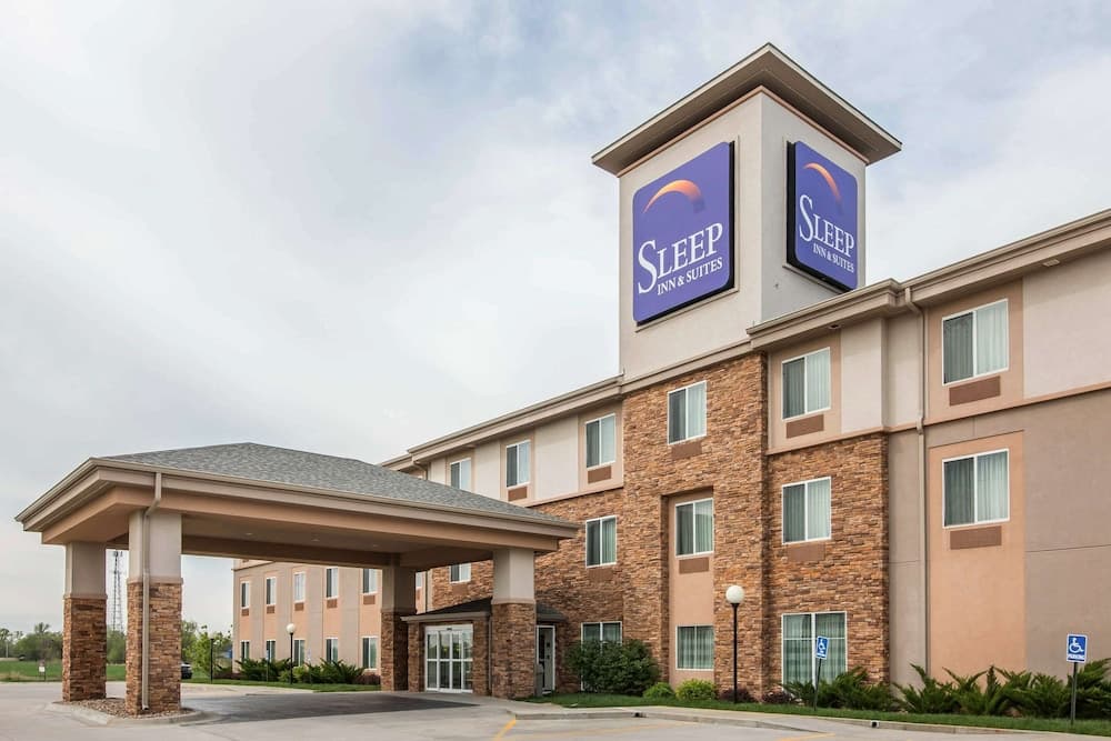 Sleep Inn & Suites Haysville - Wichita South — hotel in Hays, Kansas