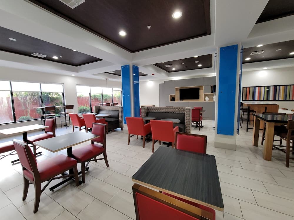 Holiday Inn Express Hotel & Suites VIDOR SOUTH by IHG gallery photo in Vidor, TX — image 47