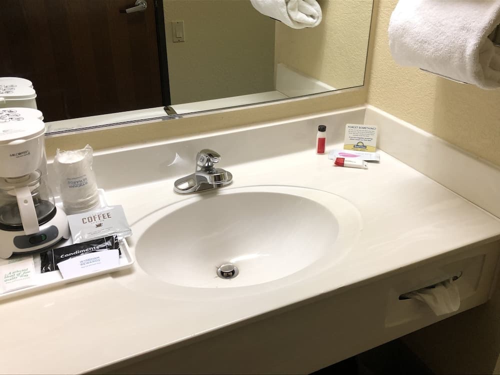 Days Inn by Wyndham Iron Mountain property views in Iron Mountain, MI — gallery photo 3